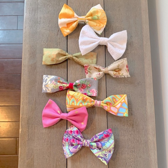 Other - Lot of 8 Hair Bows